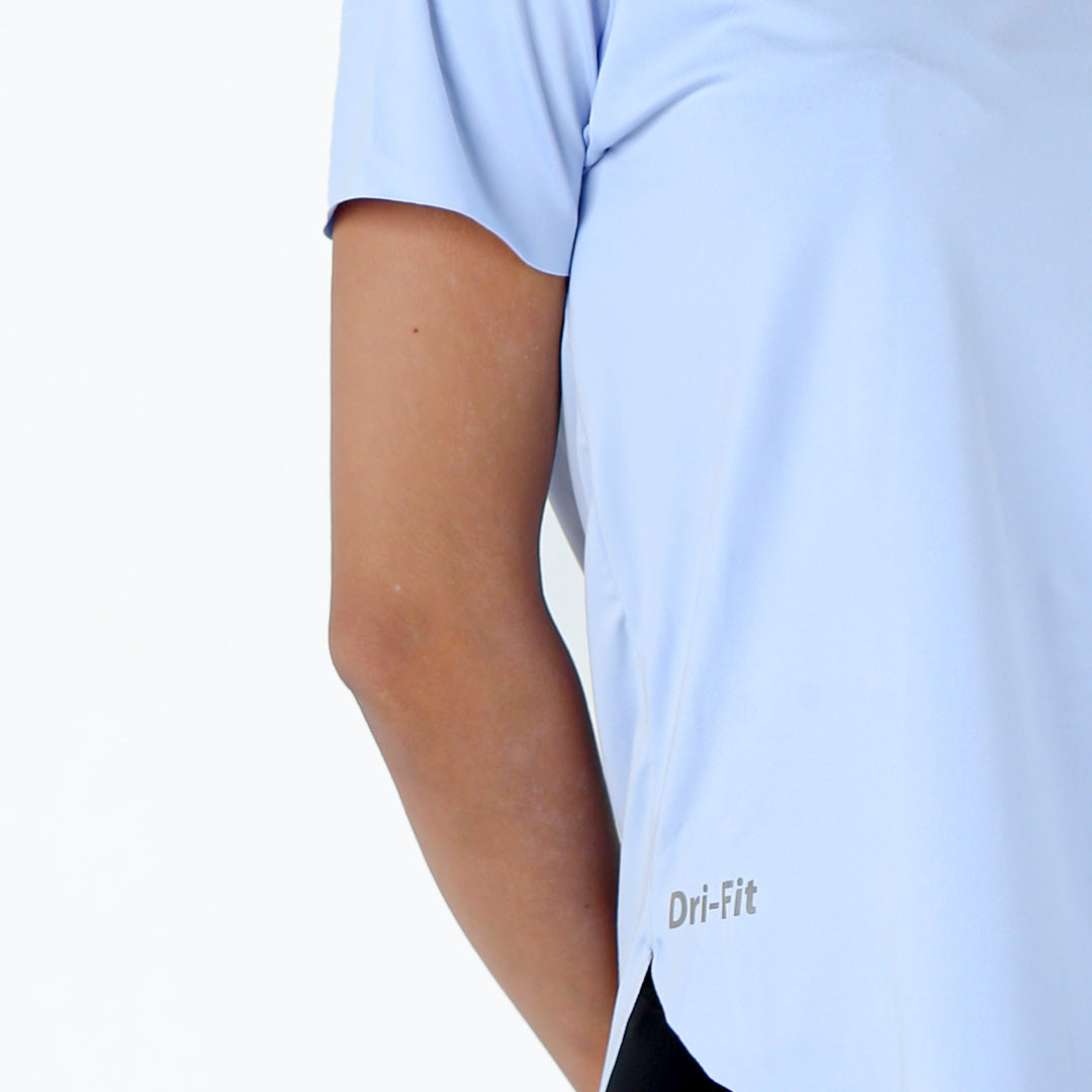 Basic-lightweight-short-sleeved-T-shirt.jpg
