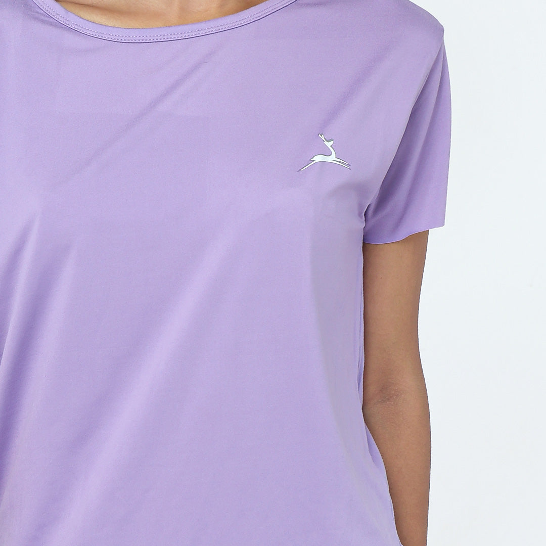 Basic-lightweight-short-sleeved-T-shirt.jpg
