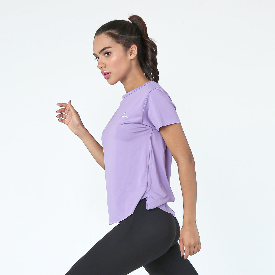 Basic-lightweight-short-sleeved-T-shirt.jpg