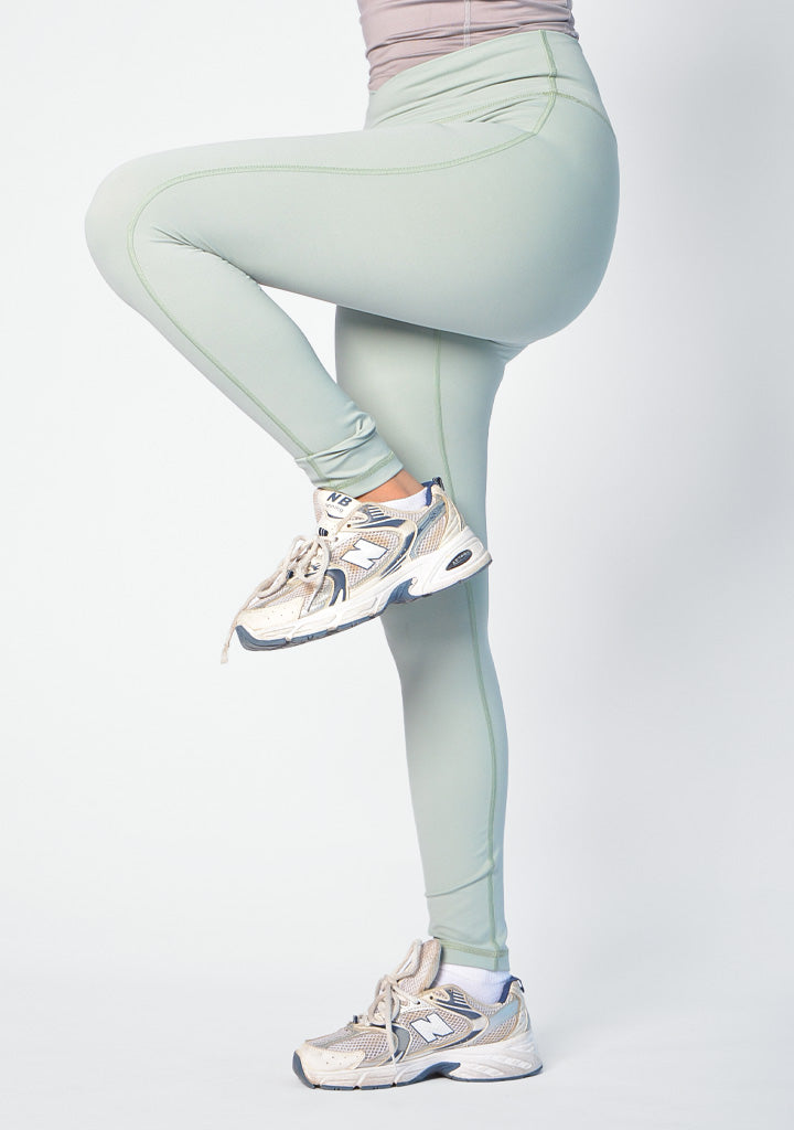 Doe Crossed Camel Toe Leggings