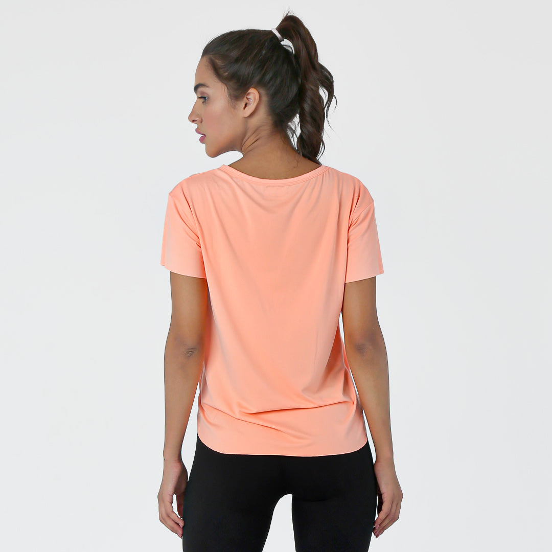 Basic-lightweight-short-sleeved-T-shirt.jpg