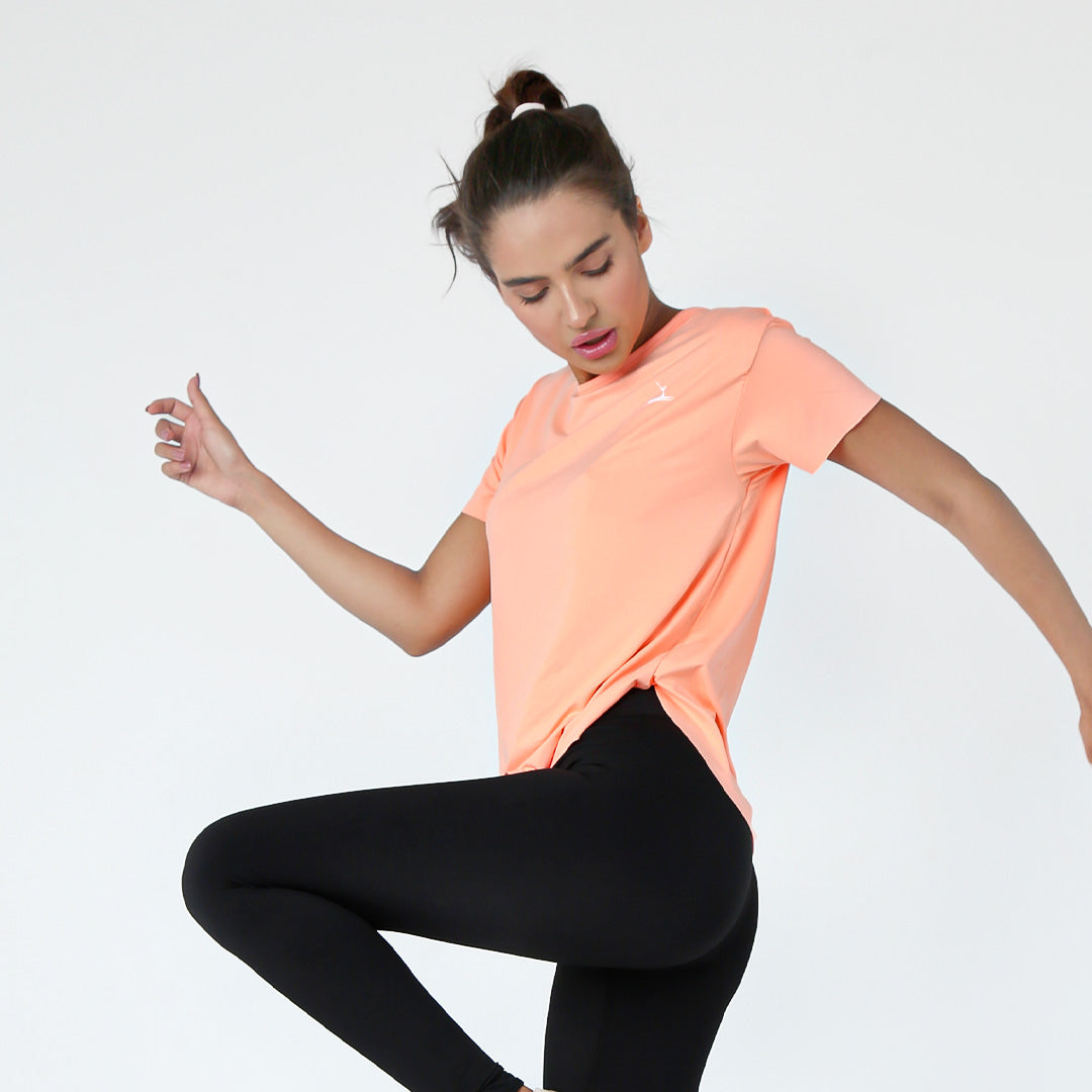 Basic-lightweight-short-sleeved-T-shirt.jpg