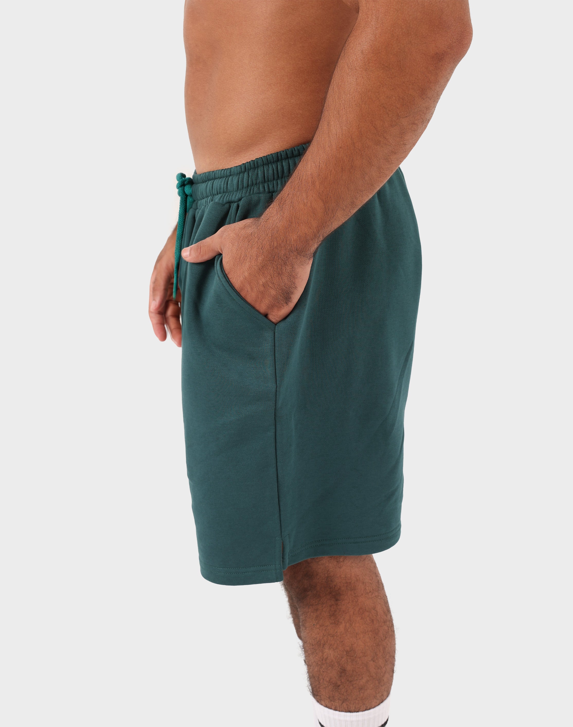 Viga 24/7 milton shorts — side view showing pocket