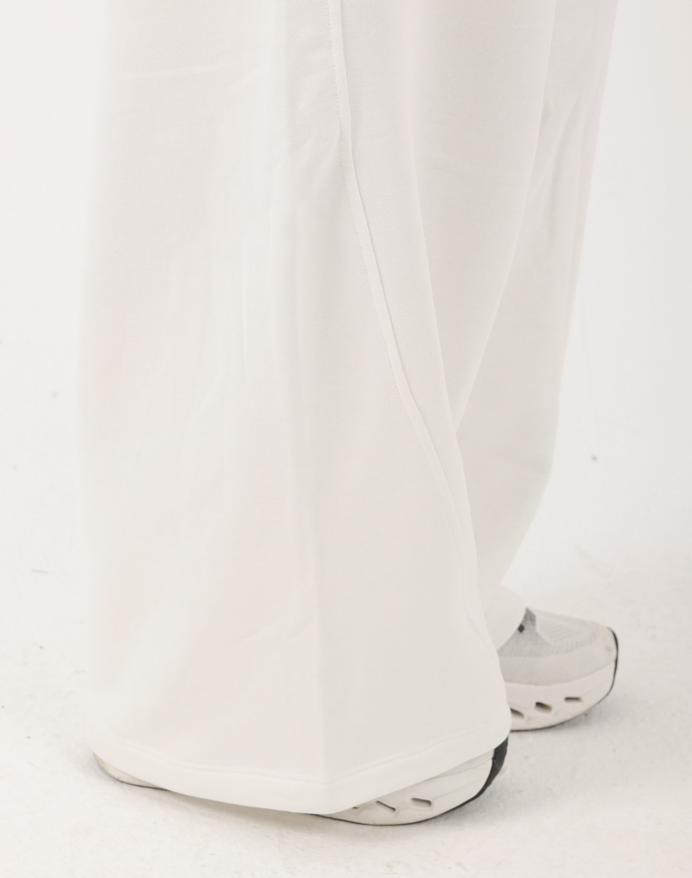 Zoomed detail of white Doe Cloud Fit Pants